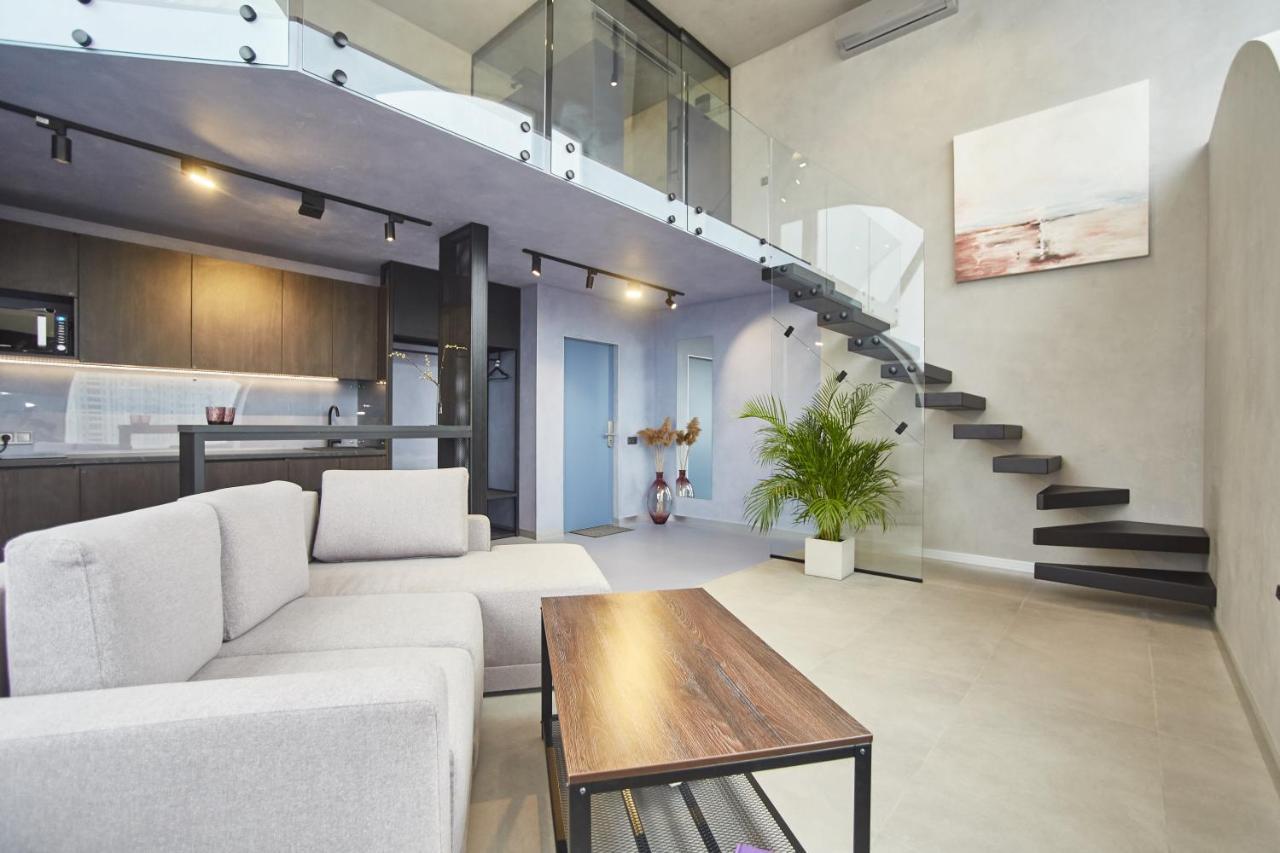 Stixiya Aparthotel Odessa Exteriör bild